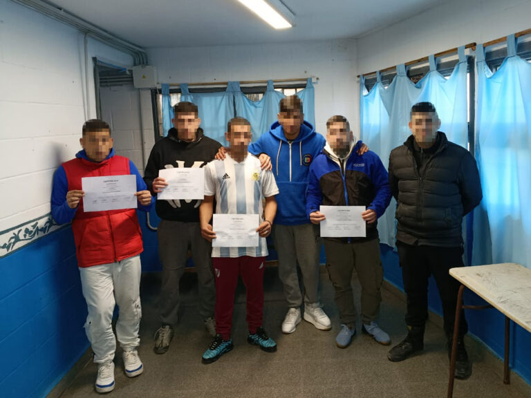 Internos de Florencio Varela recibieron sus diplomas tras capacitarse en Marroquinería