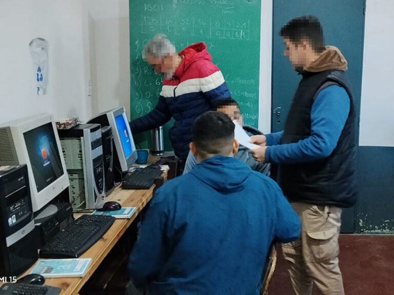 Capacitación en informática: la Unidad 23 comenzó un taller de herramientas digitales