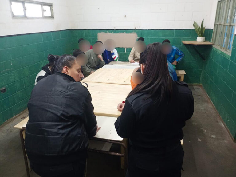 Actividades socioeducativas y de salud mental en la Unidad 54 de Florencio Varela