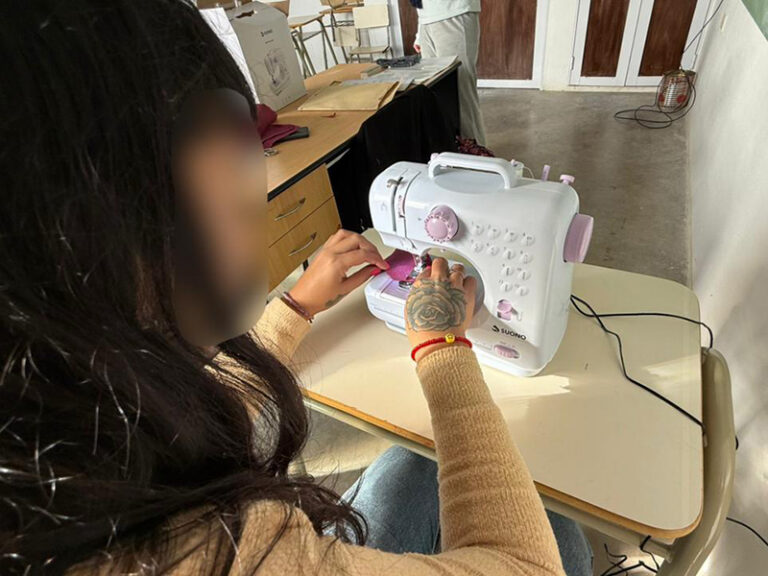 Inicio de cursos de formación profesional sobre gestión y reciclado de residuos textiles en la Unidad 52