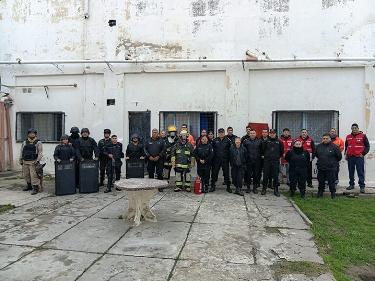Se llevó a cabo con éxito el primer simulacro de incendio y evacuación del año en la cárcel de Bahía Blanca