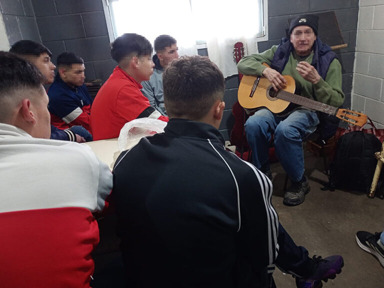 Jóvenes de la Unidad 54 compartieron una jornada de expresión musical y desarrollo personal