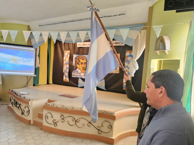 Día de la Bandera en la Unidad 2 Sierra Chica