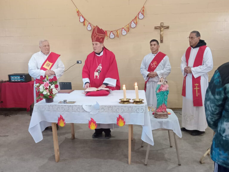 El Obispo de Lomas de Zamora celebró la Santa Misa de Confirmación en la Unidad 58