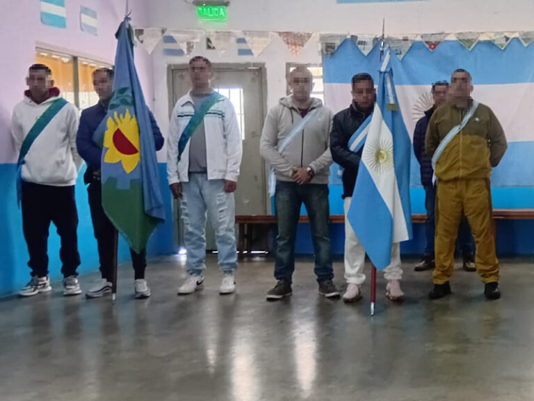 Se realizó un acto patrio en conmemoración por el día de la Independencia en la Unidad 36