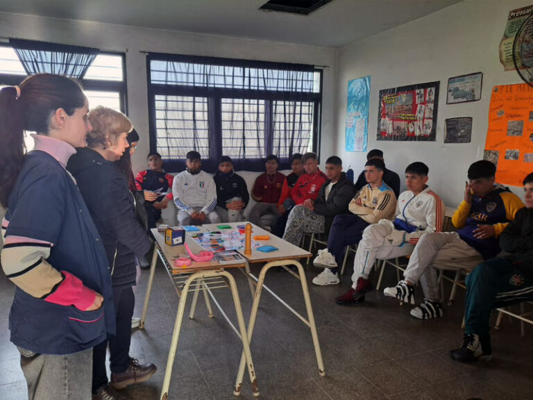Charla sobre ESI en la Unidad 57