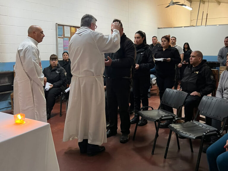 Misa en el Día del Agente Penitenciario en la Unidad 39