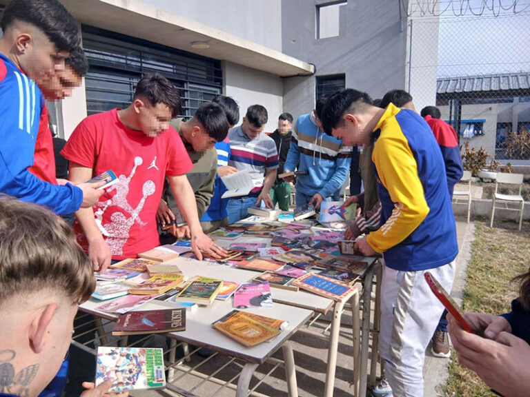 Actividades en la Unidad 57 por la semana de Nelson Mandela