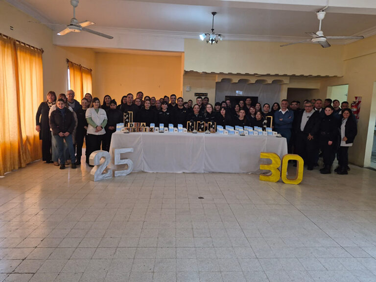 La Unidad 1 reconoció con entrega de medallas los años de servicio de su personal