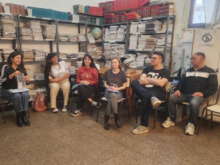 Nueva propuesta cultural y educativa en la Unidad 9: se dictó un taller de radioteatro