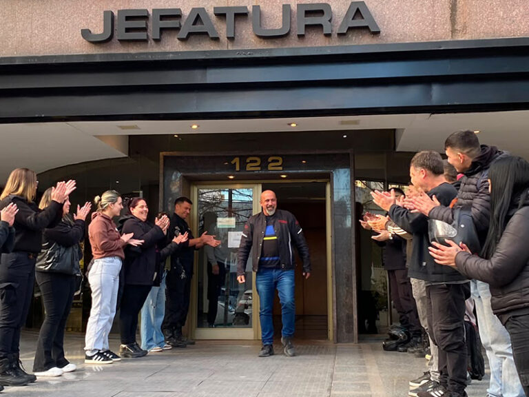 Reconocimiento y despedida al Suboficial Mayor Juan Fernández