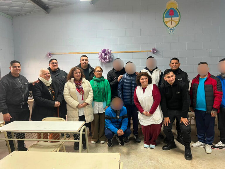 El Complejo Penitenciario Florencio Varela inauguró su primera sala de informática escolar