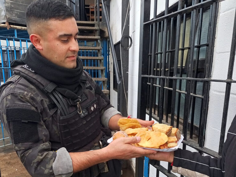 Reconocimiento y agasajo al personal en el Día del Agente Penitenciario