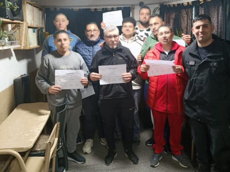 Entregaron certificados tras la finalización del Curso de Electricidad en Florencio Varela