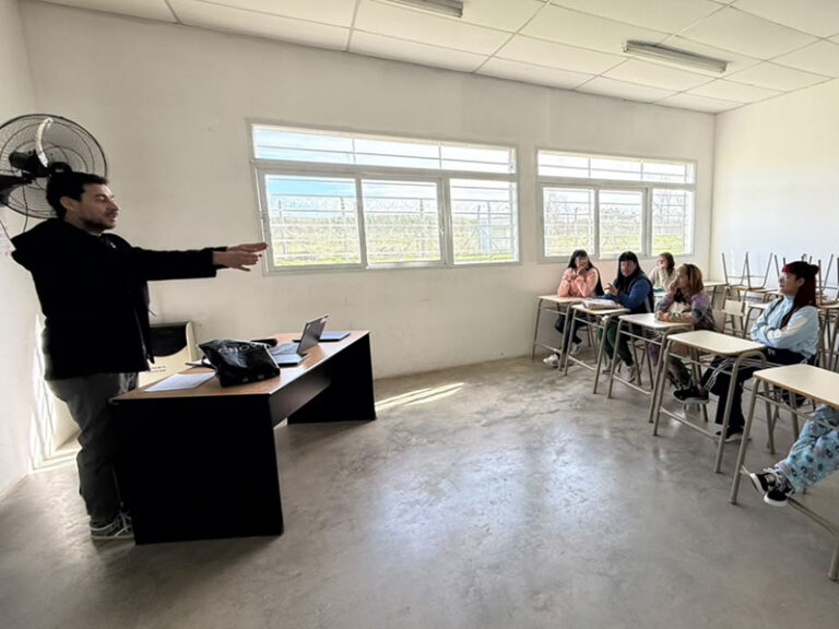 Comenzó el curso de “Habilidades Digitales” en la Unidad 52