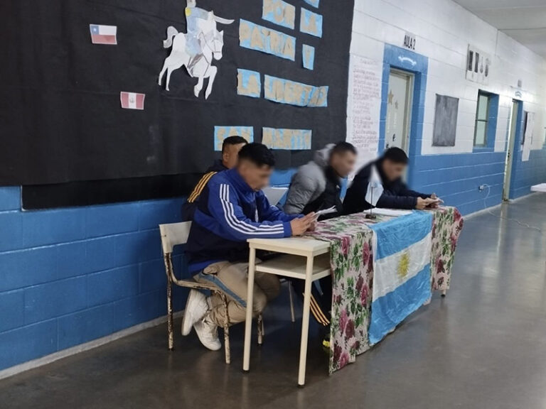 Actos escolares recordando a San Martín en la Unidad 38