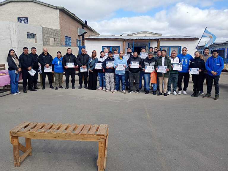 La Unidad 23 capacitó sobre autismo junto a la Asociación Civil Mi Amigo Dino