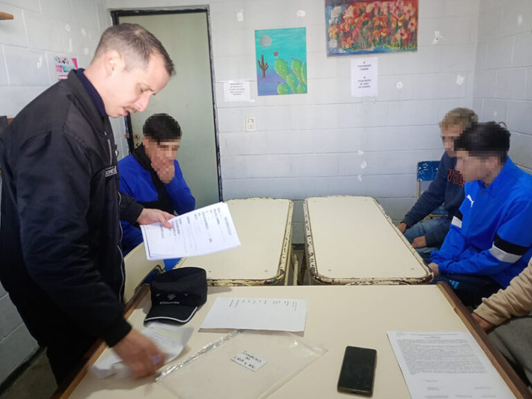 Taller de Admisión para jóvenes provenientes de alcaldías y comisarías en la Unidad 54