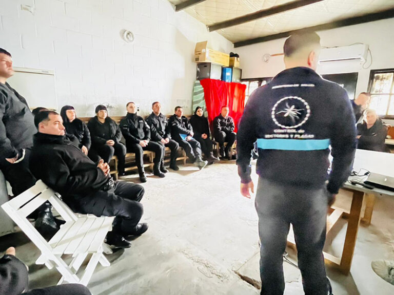 Personal penitenciario de Complejo San Martín se capacitó en prevención y manejo de plagas