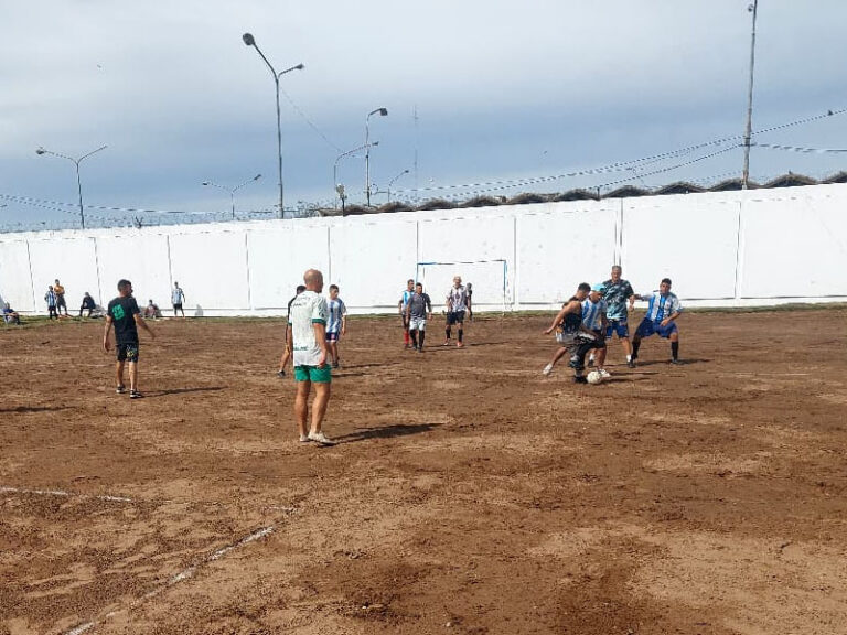 Jornada deportiva interpabellones en la Unidad 16