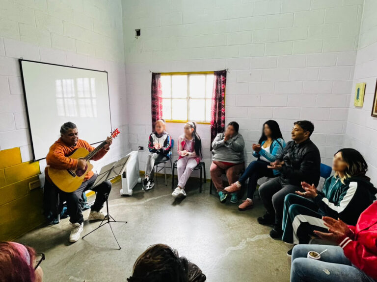 Inició un taller de música popular en la Unidad 47 San Martín