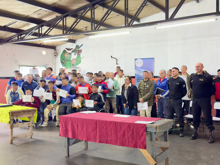Internos de la Unidad 48 San Martín recibieron sus diplomas de capacitación en Braille