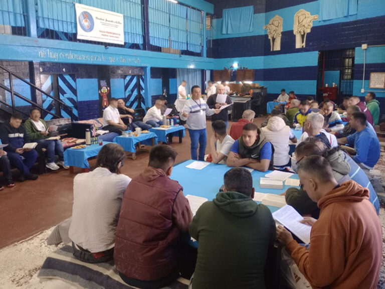 La Unidad 31 dictó un taller de identidad espiritual y ministerial para internos