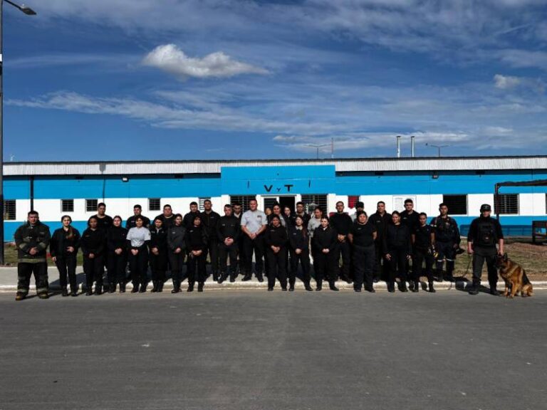 Simulacro de evacuación y sofocación de foco ígneo en la Unidad 60