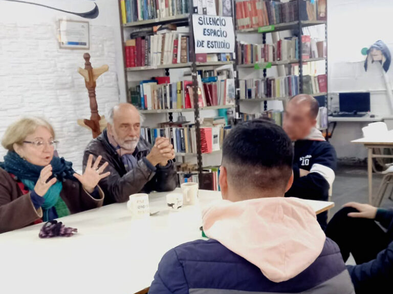 Docentes e investigadores franceses visitaron el Centro Universitario de San Martín