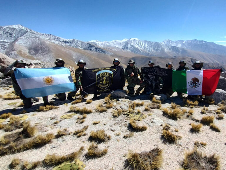 Se llevó a cabo con éxito una capacitación en baja y alta montaña para operaciones especiales