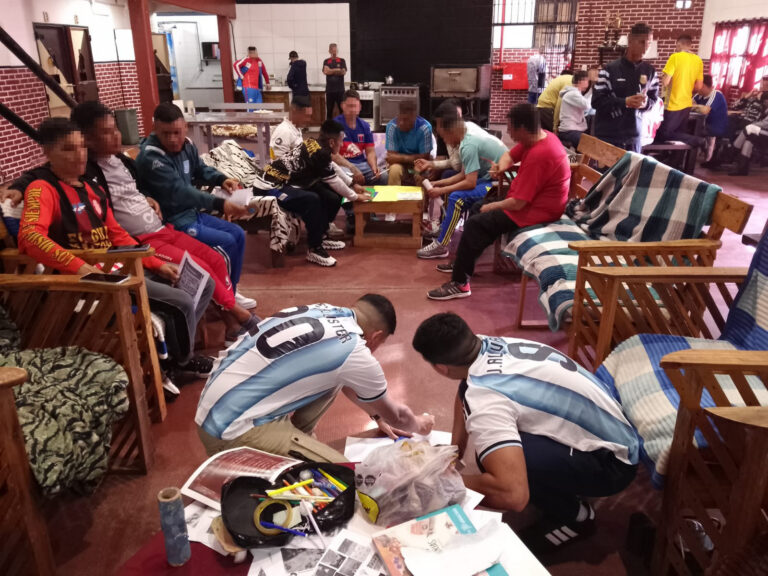 Con una jornada de cine debate, la Unidad 31 conmemoró la Noche de los Lápices