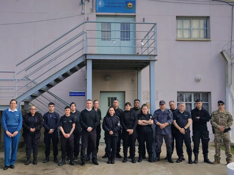 Agentes penitenciarios participaron de una jornada de reentrenamiento en el empleo de armamento