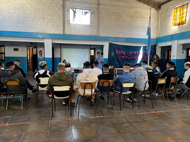 Jóvenes adultos participaron de una jornada sobre ESI, prevención y vínculos saludables