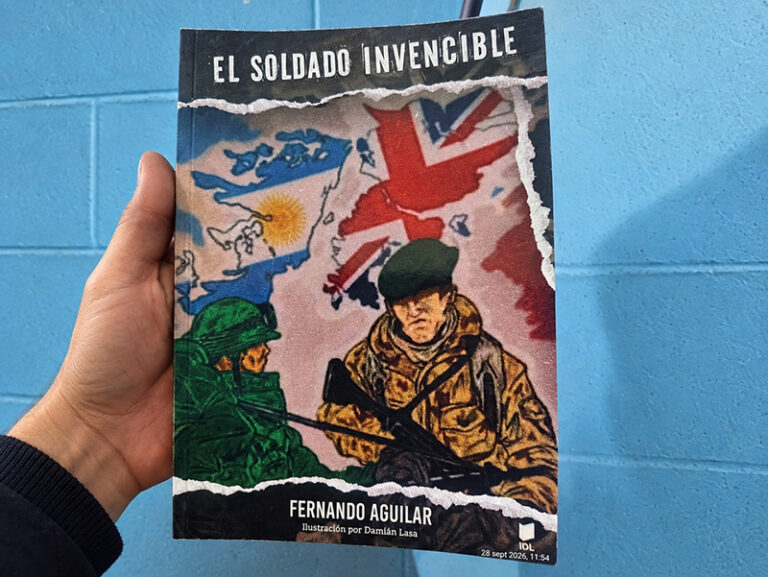 Se realizó la presentación del libro “El soldado invencible” en la Unidad 48 San Martín