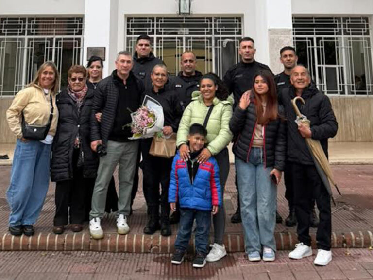 Emotiva despedida a una querida agente en la Unidad 9