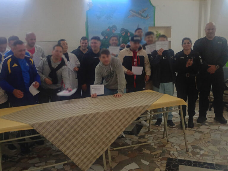 Estudiantes de la Unidad 9 reflexionaron sobre proyectos de vida en el cierre de un taller cultural
