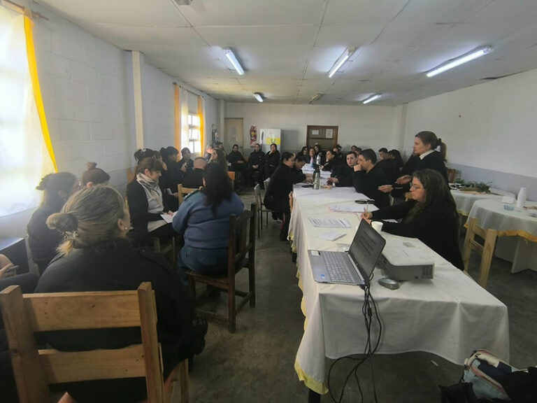 Taller de Sensibilización y Gestión Penitenciaria con Perspectiva de Género para agentes de las Unidades de Los Hornos