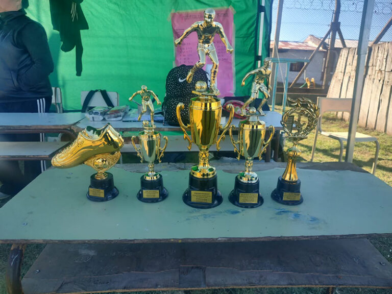 Estudiantes de los CENS de Trenque Lauquen participaron de un encuentro intercolegial de fútbol