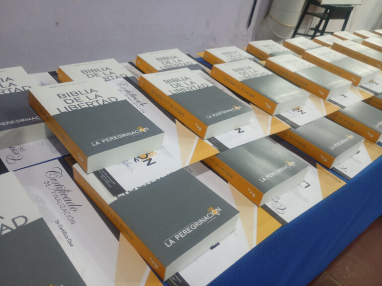 Entregaron certificados de capacitación espiritual en la Unidad 2 Sierra Chica