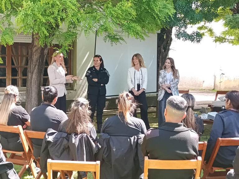 Taller de Gestión Emocional para el personal penitenciario de la Unidad 5 Mercedes