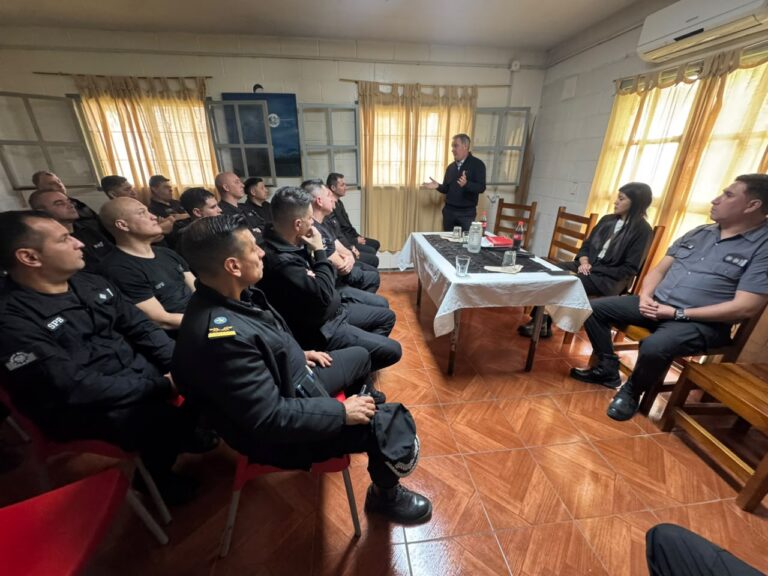 Unidades de Florencio Varela realizaron una jornada de trabajo y coordinación con la UFI N° 9